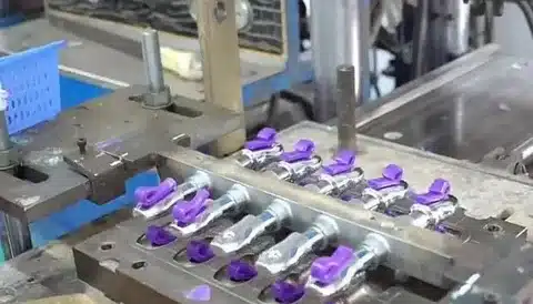 Small silicone parts produced by compression molding machine
