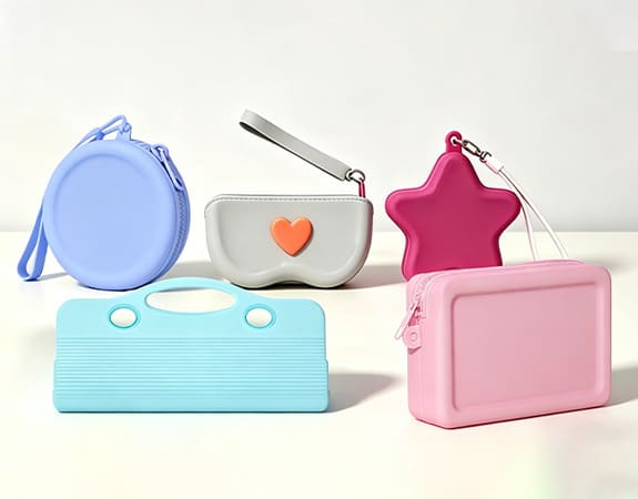 Custom silicone bags in different sizes and shapes for OEM and ODM projects